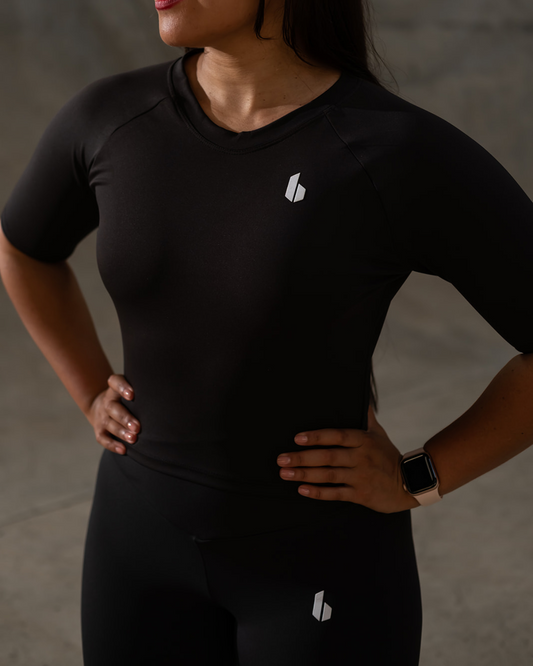 Forma Active Fitted Raglan Half Sleeve | BLACK